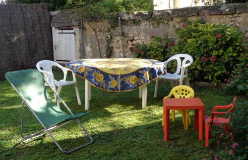 Maison tourangelle restaurée, 3 chambres, jardin clos, village viticole, proche loisirs et équipements bébé - FR-1-381-236 - Foto 22