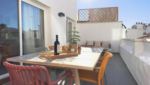 Penthouse in Historic Sitges -Big Terrace & Private Solarium - Foto 2