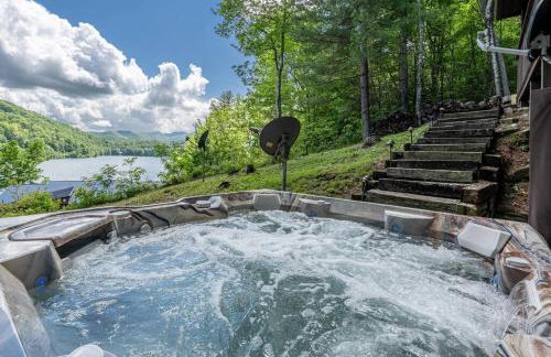 Lakefront Point Retreat on Nantahala Lake with Dock - Foto 2