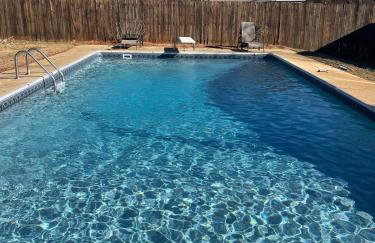 Sweet Home Alabama 4BR 2BA oasis with pool WI-FI - Foto 7