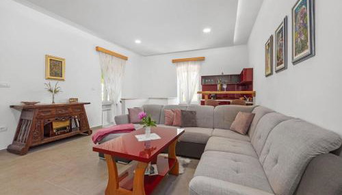 Charming Villa with Pool - Foto 2