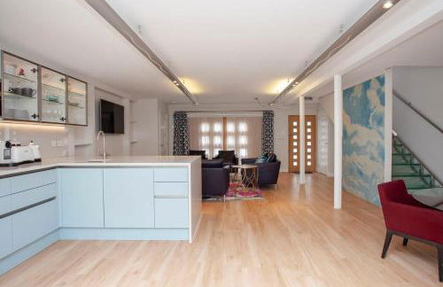 Spacious Georgian Coach House with Parking - Foto 4