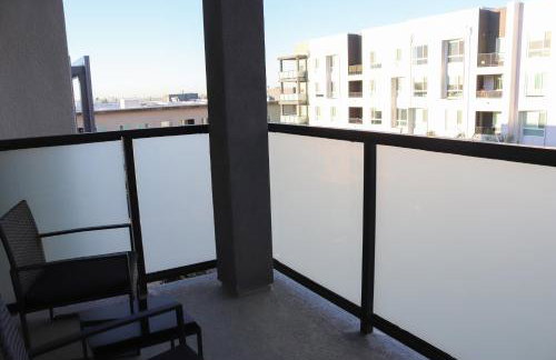 Resort-Style APT with Pool, Gym & Parking 10min to Disneyland - Foto 45