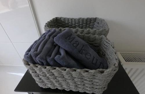 2 Ensuite beds house, sleep 4 With free parking, Self Check-in, and Close link to London, Zone 6 - Photo 22