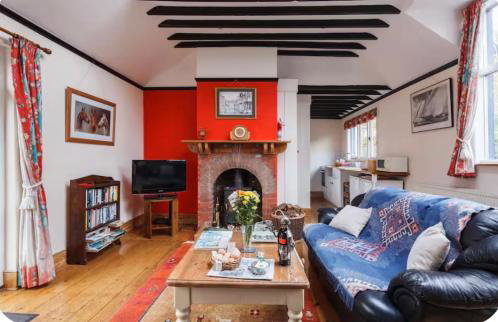 Spout House Studio - Photo 1