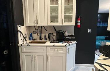 7 Large Bedrooms Art-Inspired Art House - Photo 25