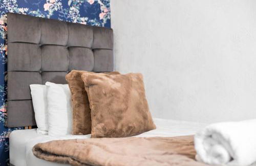 Stylish 3 Bedroom House - Parking - Garden - Great Barr - Netflix - Top Rated -121J - Foto 22