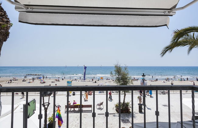 Sitges Group Beach Dreams - Photo 76