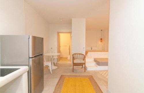 PANORMOS ART Beachfront Suites - Photo 12