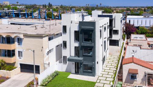 Modern 5 Bedroom Masterpiece With Rooftop Deck - Foto 2