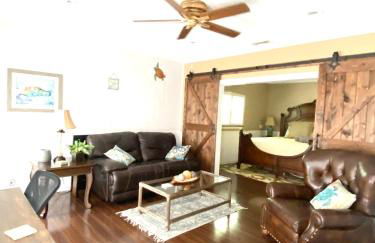 Beautiful Waterfront Home Less Than 7 mins to Beaches - Foto 39