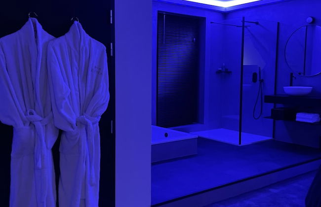 Ennéa - Jacuzzi & Luxury Suites - Foto 12