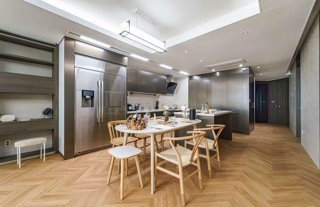 Le collective Busan station - Foto 35