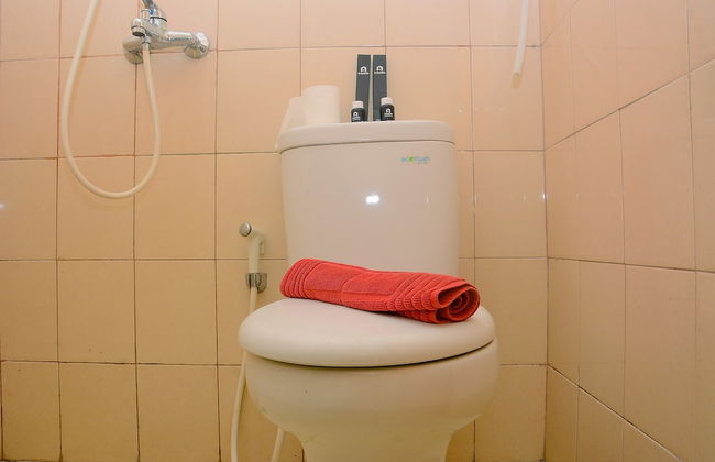 Cozy With Good Location Studio At Tifolia Apartment By Travelio - Foto 9