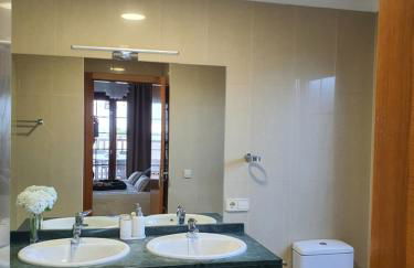 Lujosa Villa 4 hab Piscina, Jacuzzi y Vistas Mar - Photo 28