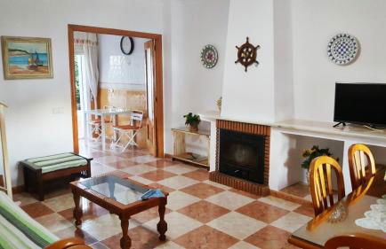 Chalet Adosado con dos terrazas y piscina - Photo 7