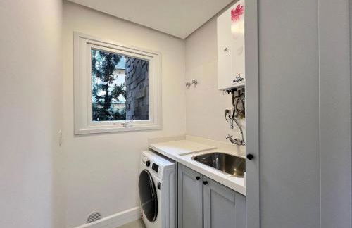 Casa de Pedra 2 Suítes e Piscina by Achei Gramado - Photo 15