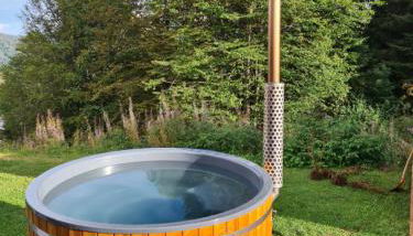 Luxus-Ferienhaus Blockhaus Chalet Nr 2 Toplage am Feldberg mit Sauna, Outdoor-Hottub, Kamin auf 1300m üM - Foto 2