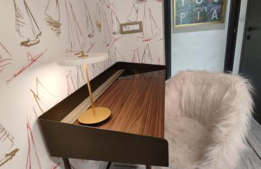 Sandy's Superior Suite - Photo 18