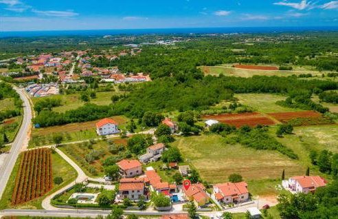 Three-Bedroom Holiday Home In Porec - Foto 12