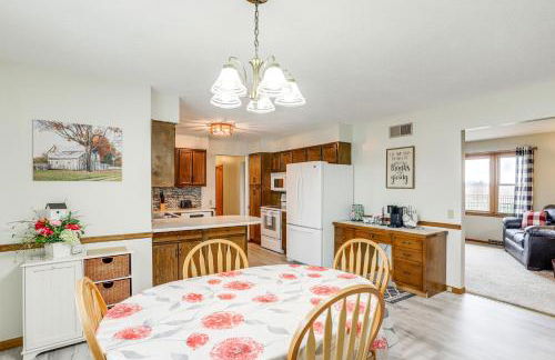 Quiet Greenwich Home with Pool and Screened Porch! - Foto 9