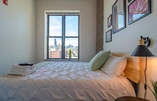 Spacious 2BR South Loop with Skyline view, Optional Parking and Gym Access Near McCormick Place and Soldier Field - Foto 10