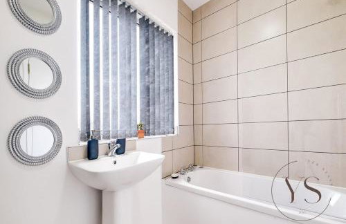 Modern 3BR Home in 9 Anson Rd Near Sandwell Hospital with Garden and Free Parking - Foto 8