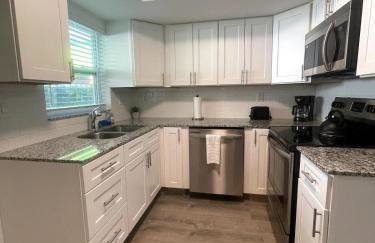 New Apt 2 Bed 2 Bath with Amazing PATIO - Foto 13