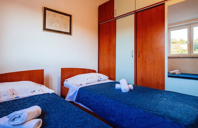 Holiday Home in Jasenice With Garden - Foto 6