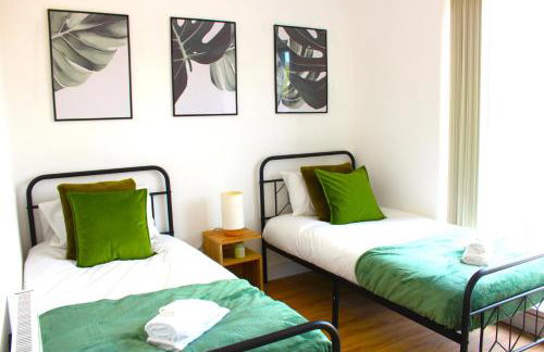 Two Bed Apartment - 20 minutes train into King Cross London - Perfect for families & contractors close to Royal Vet College & M25 Free Parking - Foto 14