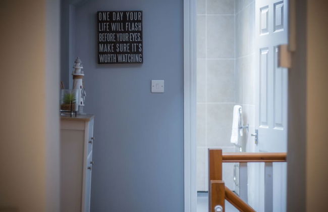 Fletcher Coach House - 3 Bedroom Cottage - Pendine - Photo 39