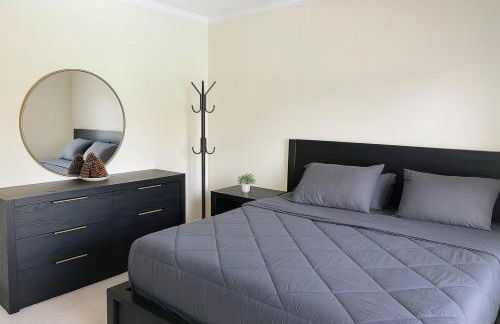 Lakefront Home for Families and Groups - Private Pool, BBQ, Paddle, Fishing - Foto 20