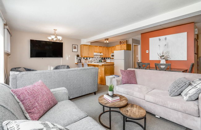 CENTRALLY Located 3-Br Home | TRUE Ski In/Out | FREE access to Pools & Hot Tubs - Foto 15