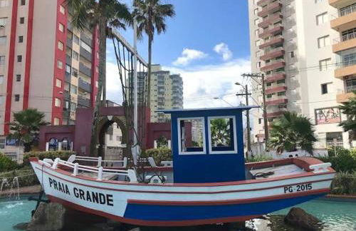 Casa Lindíssima e Espaçosa com 2 Piscinas - Adulto e Infantil, Perto da Praia, Opção da Piscina Adulto Aquecida Cobrado à Parte, 4 Quartos Frente as Piscinas, Área Gourmet Completa com Churrasqueira, Forno e Fogão a Lenha, Mesa de Bilhar, Lareira na Sala - Photo 56