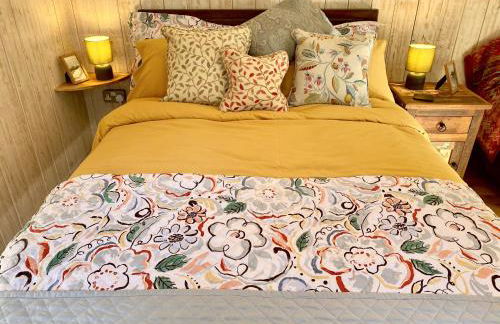 Robin Cabin with hot tub - Foto 2