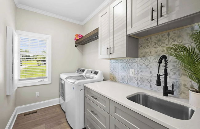 Water, Water Everywhere by Avantstay Pool + Dock - Foto 42