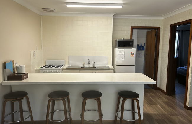 Emu Beach Chalets - Photo 16