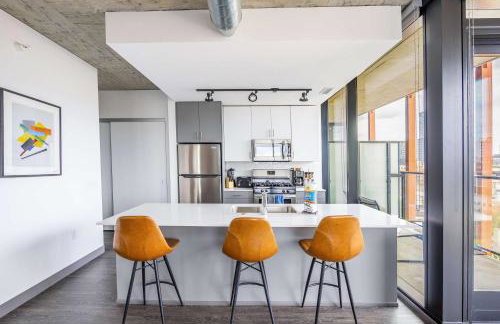 Freshly Minted 2BR - Elegance & Comfort in Central Chicago - Photo 11