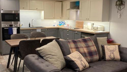 The Stables At Eastmoor Farm Large Luxury 2 Bed Cottage with Big Family Bedroom Dog Friendly Secure Gardens and Free Parking Free WiFi - Foto 2