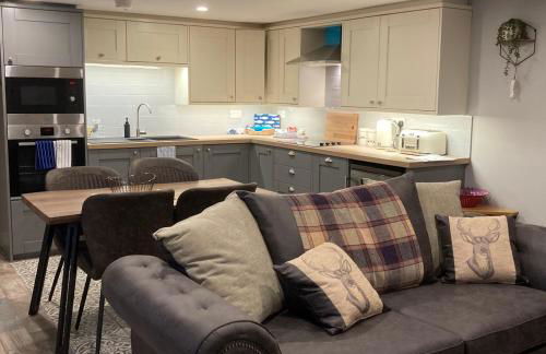 The Stables At Eastmoor Farm Large Luxury 2 Bed Cottage with Big Family Bedroom Dog Friendly Secure Gardens and Free Parking Free WiFi - Foto 2