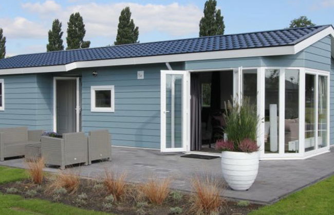 3 bedroom House in Nijkerk with swimming pool and terrace - Photo 1