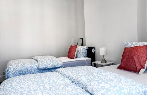 Spacious 4Bedroom - 10mins to London Bridge with Parking & Garden - Foto 36