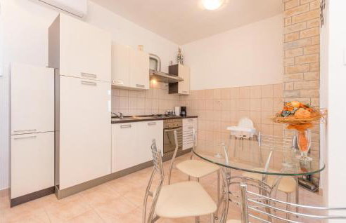 4 Bedroom Stunning Home In Polaca - Foto 19