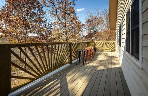 3BR Home w Hot Tub & Sunset Views Near SIUC - Foto 31