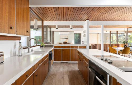 Mid-Century Masterpiece Tree house, Pool & Spa - Foto 21