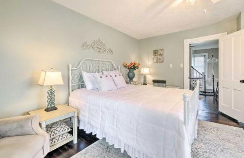 Renovated Farmhouse w Mountain Views and Fire Pit - Foto 28