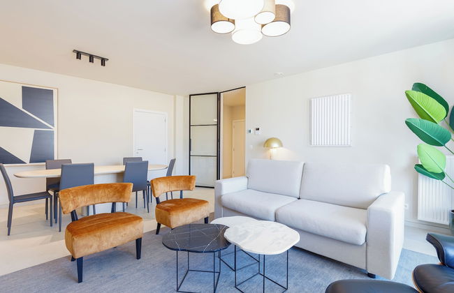 Casselbergh Residences Leader - Photo 21