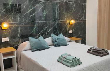 Lovely independent mini apartment central Cagliari - Foto 2