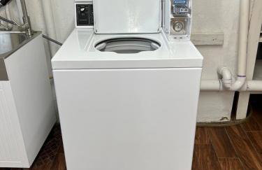 CRAFTSMAN'S MAIN FLOOR with huge DECK! - Foto 27