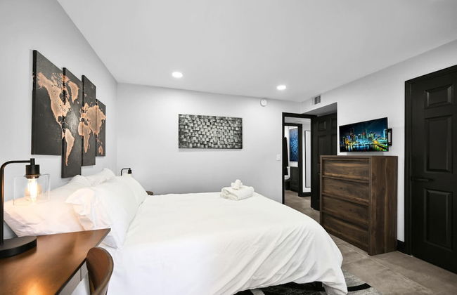 Escape to This Gorgeous new Wilton Manors Villa - Photo 14